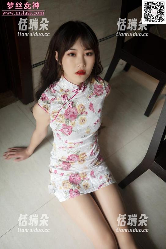 梦丝女神-小唐嫣 梦丝女神 - 小唐嫣的旗袍包裹图册,免费看到她的每一处小细节