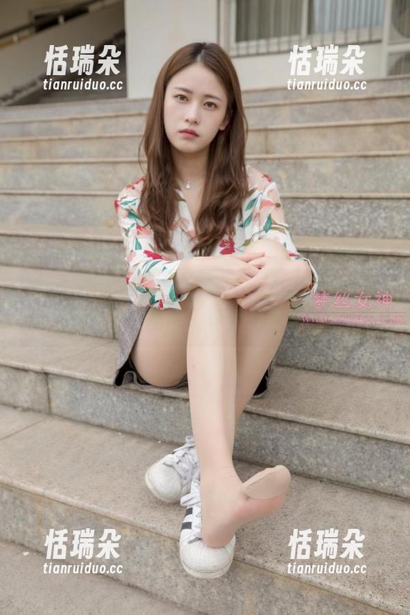 梦丝女神-玥玥 梦丝女神 - 玥玥定制写真:当村落变成了我的后花园,有点日本风?