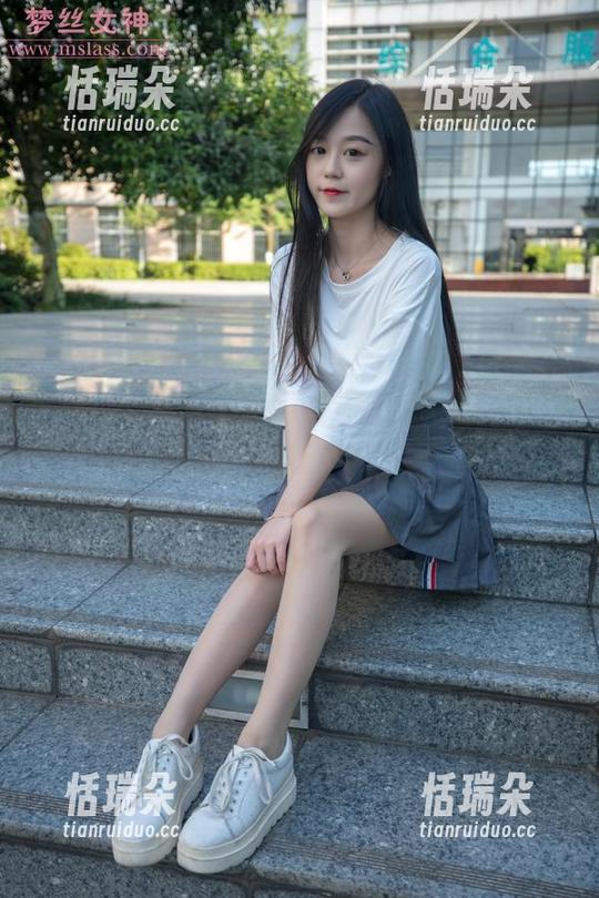 梦丝女神-苏柔 梦丝女神 - 苏柔:美腿原图,让你目瞪口呆的写真集