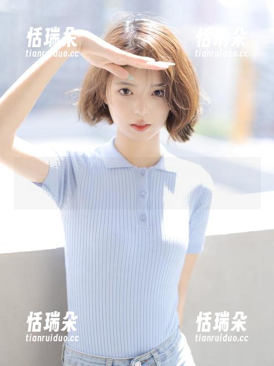 森萝财团 说什么?就冲这套校服黑丝学妹,森萝财团也值得我分享个不停!
