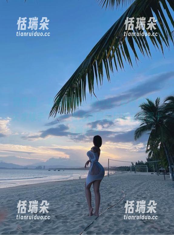 洁己u 微密圈 - 定制图集:洁己u,台球界的“天才球手”——看她如何运用球杆征服十六颗小球。