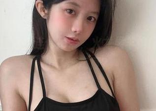 微密圈 – 这红色连体吊带，火龙果羊如何把私拍玩出了新高度？