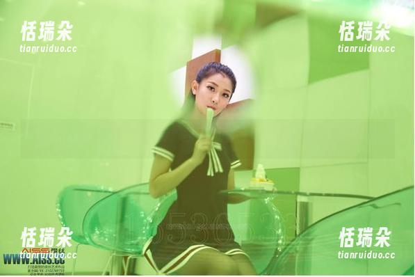 爱丝-小茹 爱丝 - 看看小茹的修女装,原图和图包里的每一帧都充满故事。