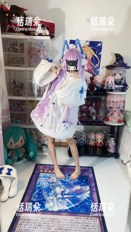 白栎Shirly 拿起手机下载白栎Shirly的套图:听说鸣潮的水花可以喵!尤诺是岳父款!