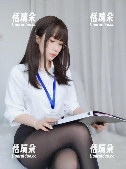 白银81 白银81VS黑山魅魔:在线且高清的梦游大冒险!