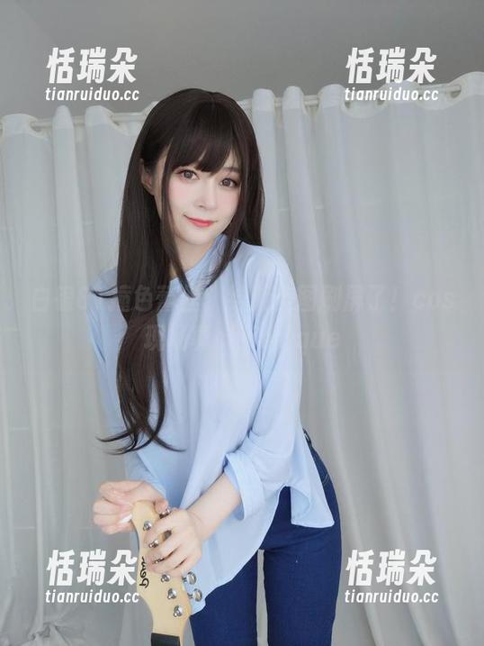 白银81 白银81撞色蕾丝,结果美图刷屏了!cos现场真chaotique