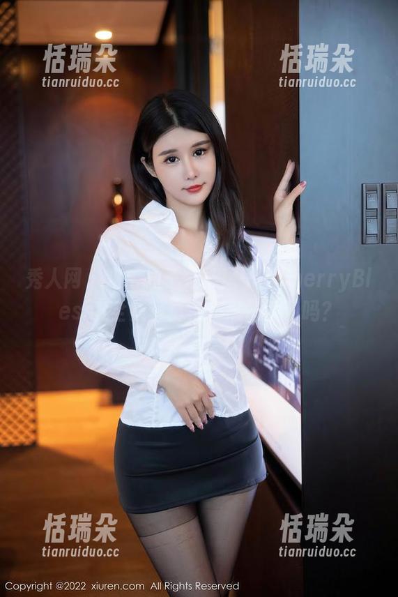 秀人网-CherryBlessU 秀人网 - 鸡毛掸子变马尾——CherryBlessU全集写真,你准备好了吗?
