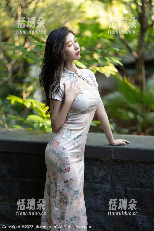 秀人网-允尔 秀人网 - 允尔的睡衣主题,福利和写真齐飞的慢时光