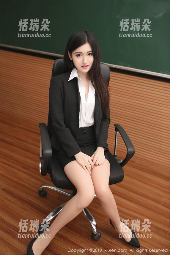 秀人网-周于希Sandy 秀人网 - 呜呜,原图的周于希Sandy重量级的学姐气场,实在让人忍不住想问,“呼,哪里来这么多风采?”