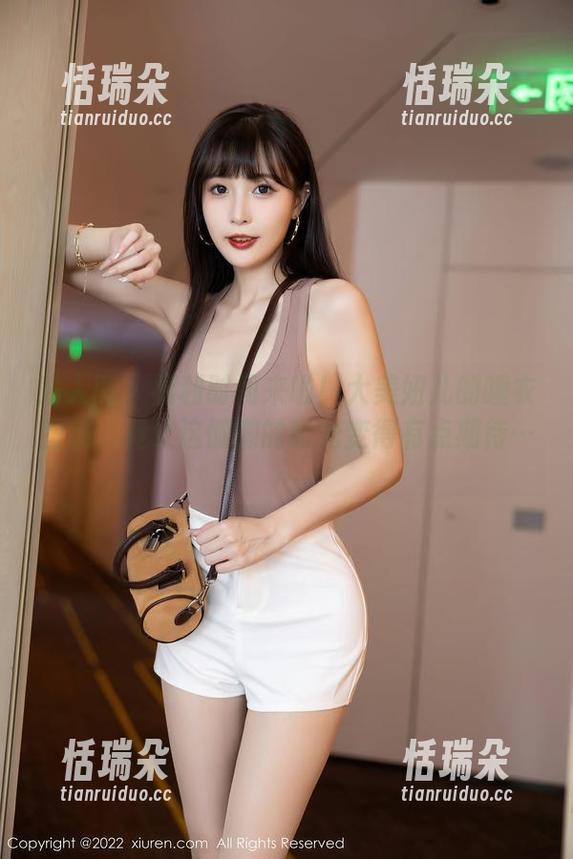 秀人网-大美妞儿 秀人网 - 福利时间来啦!大美妞儿的睡衣图集,竟让这慵懒的时光变得有点期待……