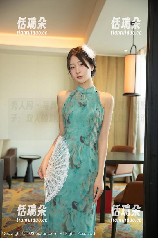 秀人网-小雨baby 秀人网 - 写真之下,小雨baby和她的影子:双人的游戏,光影交错,谁执迷于谁?