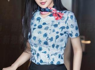 秀人网 – 脚步轻盈，李丽莎的裸足引发全新想象，最新图包送给你！