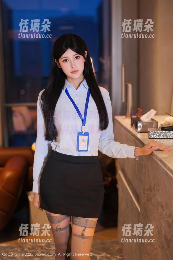 秀人网-狐小妖Baby 秀人网 - 想看狐小妖Baby的白裙全套?我的注意力在裙摆上游荡,真是让人想入非非。