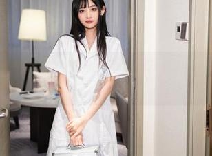 秀人网 – 田小燕Vicky的美脚：无圣光打卡，一个简单的美丽意外