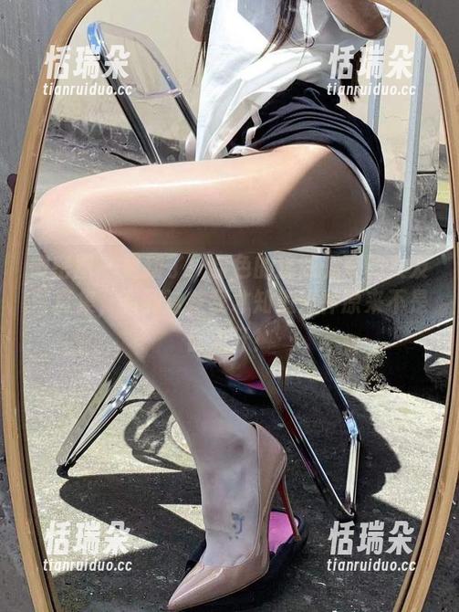 粉色的猪陈佩奇 微密圈 - 更新了!粉色的猪陈佩奇的女友写真集,看到这些我才知道男神原来不是白流汗!