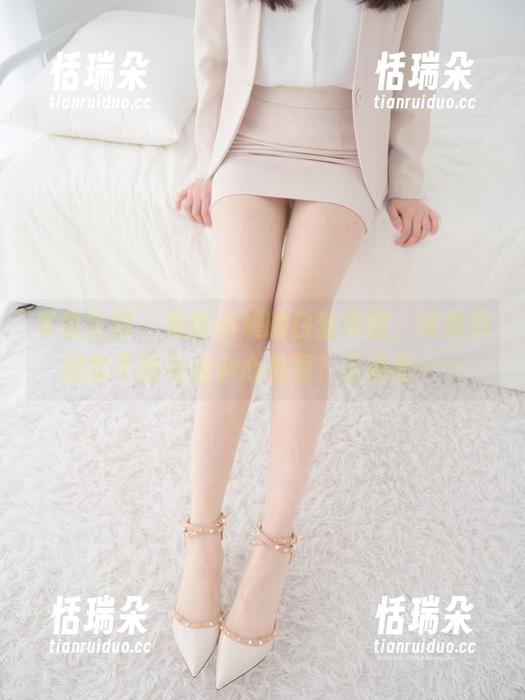 紧急企划-小婕 紧急企划 - 最新小婕的白丝美图,谁说校服就不能有点小心机呢?这画面……