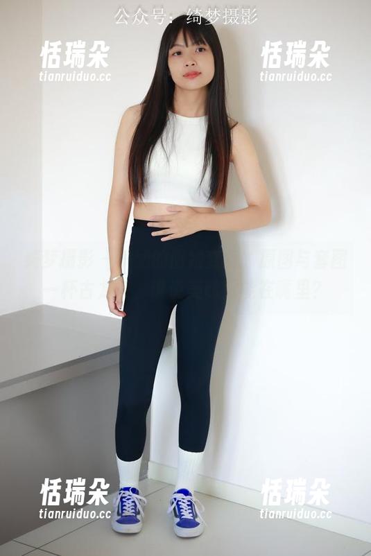 绮梦摄影-子涵 绮梦摄影 - 子涵的厨娘变身,原图与套图一杯古龙茶,谁说美味只能在嘴里?