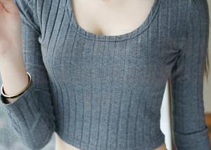 美媛馆 – 每张照片都在问：你就坐在那里吗？张恬恬的天台写真的沉默也是一种力量啊。