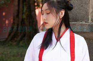 蜜桃社 – 白色不是简单，小魔女lily的图包里夹杂着什么？