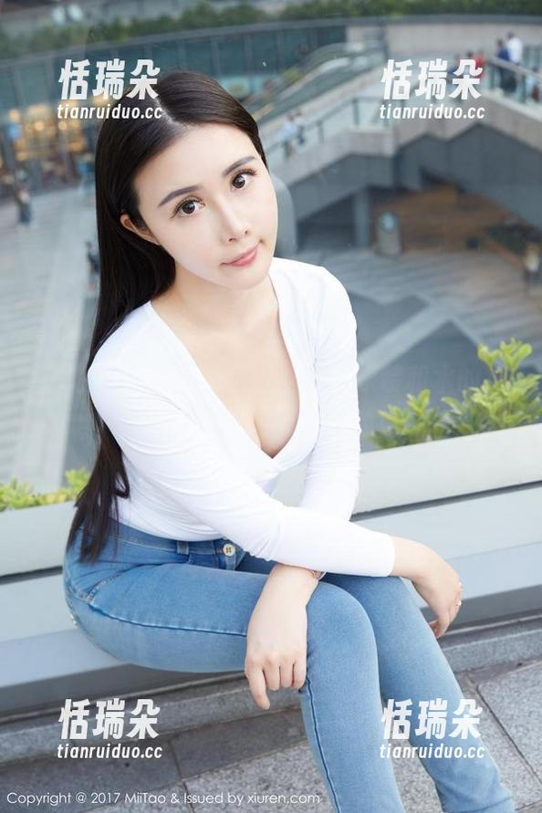 蜜桃社-李梦婷 蜜桃社 - 李梦婷私拍,有这泳装和水的加成,真不知心咋想的!