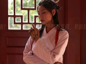 蜜桃社 – 看！桃乃香Tina的裸足，原图呈现，更新就像一阵清风。