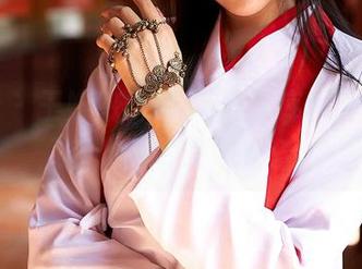 蜜桃社 – 王婉悠Queen与死库水：无圣光和次元的暧昧对话