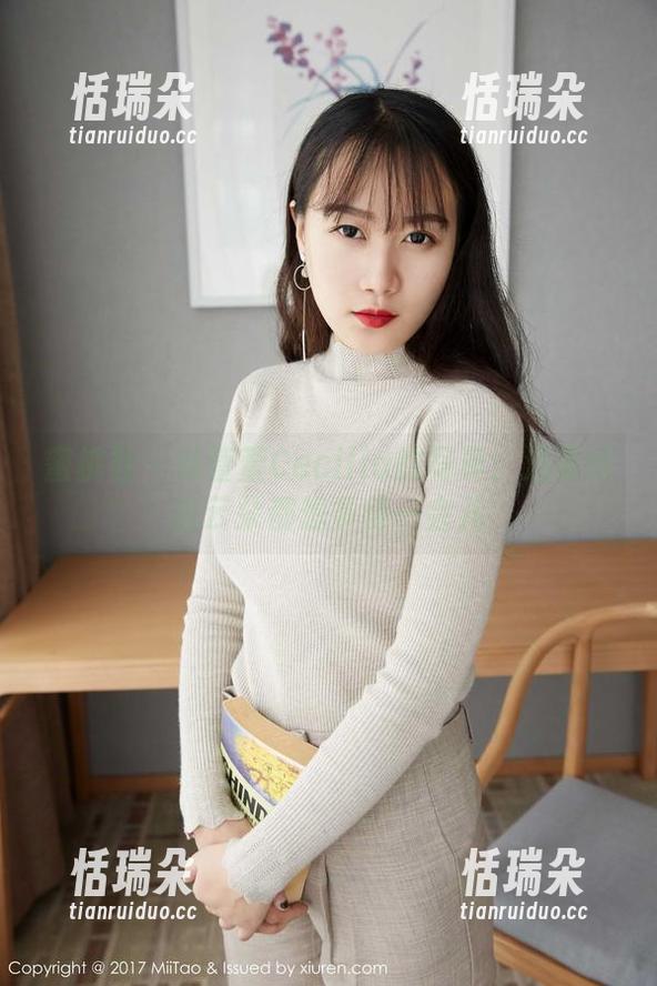 蜜桃社-陆萱萱Cecilia 蜜桃社 - 陆萱萱Cecilia的写真:温柔得连云朵都想多待一会儿