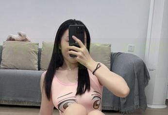 微密圈 – 看铁锤姐姐的辣眼睛图包，我心里默默问：作何感想？