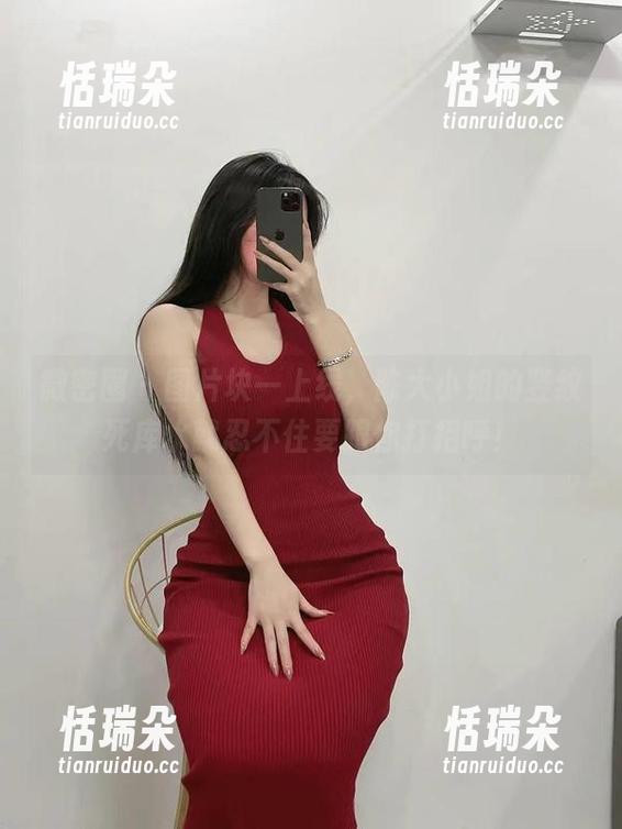 陈大小姐 微密圈 - 图片块一上线,陈大小姐的竖纹死库水就忍不住要跟你打招呼!