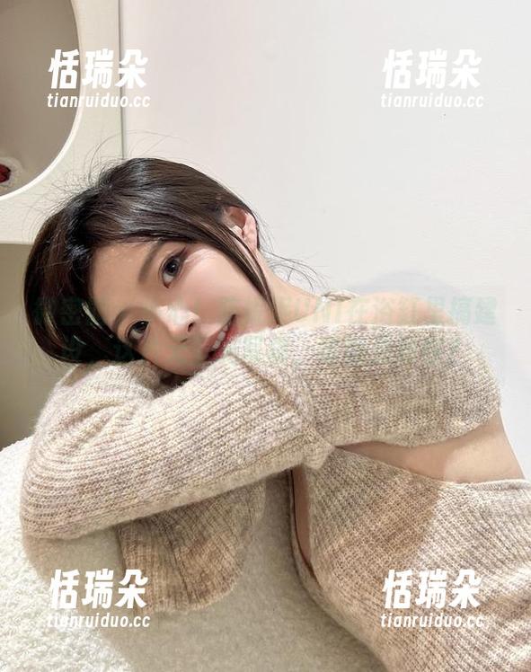 陈妮妮UNI 微密圈 - 小心!陈妮妮UNI在浴缸里搞建设,这片无圣光写真,谁能顶得住?
