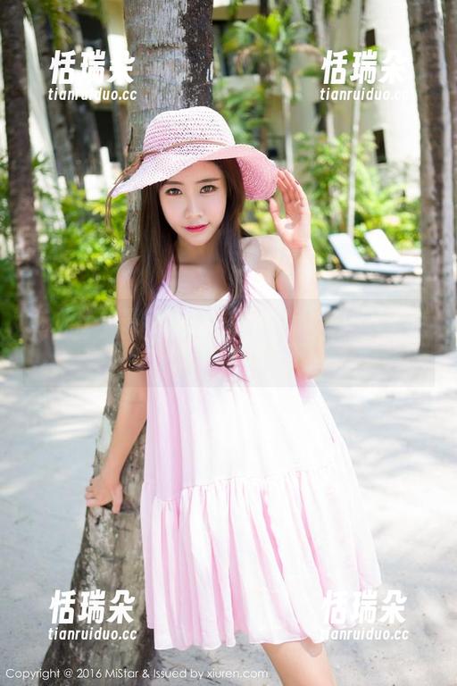 魅妍社-于姬Una 魅妍社 - 最新写真!于姬Una与她的女友,等一下,她衣服不错啊